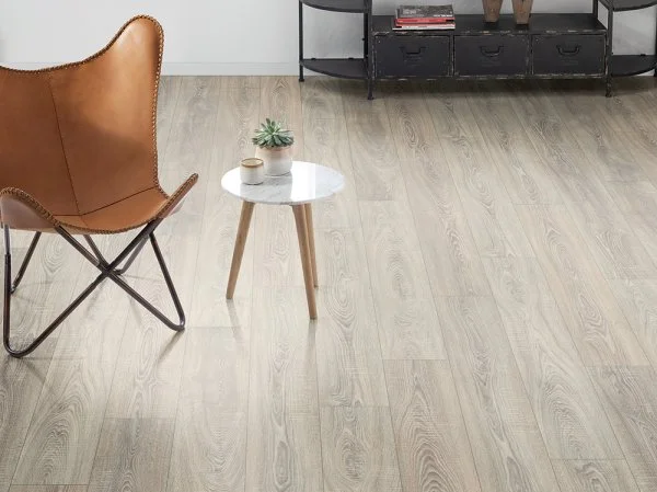 Ламинат Egger PRO 8/33 4V Дуб Бардолино серый EPL036 в Тольятти